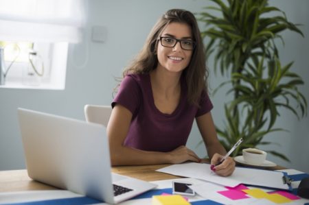 hardworking-woman-doesn-t-seem-tired_329181-11300